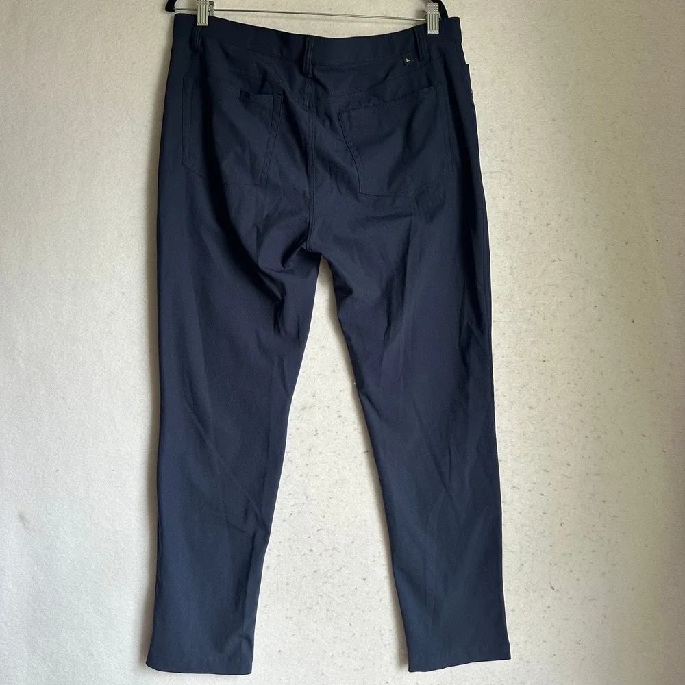 UNTUCKit Mens 5 Pocket Tech Pant‎ Navy Blue Slim Taper Fit 41930 W34 L30